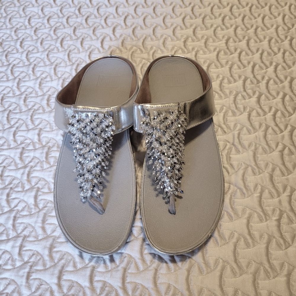 Fitflop silver heel thong slip on Size 11